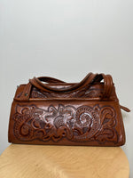 Charger l&#39;image dans la galerie, Vintage Brown Tooled Leather Purse - AS IS
