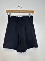 Load image into Gallery viewer, Wilfred Black Shorts - 00
