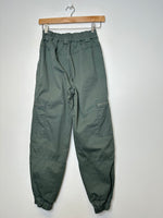 Load image into Gallery viewer, TNA Green Cargo Pants - XS - AS IS
