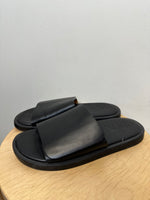 Load image into Gallery viewer, Zara Black Leather Sandals - W11.5/M9.5
