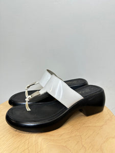 Vintage Black/White Leather Sandal - W8.5